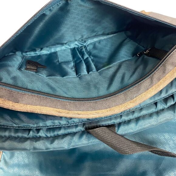 Solo New York Urban Nomad Laptop Messenger in Gray Plaid Shoulder Strap - Picture 14 of 16